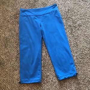Zobha Blue Capri Leggings Size 8